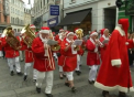 Vara se pregatesc pentru sarbatorile de iarna. Peste 150 de Mosi Craciuni s-au adunat in capitala daneza pentru a discuta despre cadourile pe care le vor pregati in acest an - VIDEO
