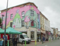 Artisti din toata lumea, priceputi la grafitti, si-au dat intalnire la Bristol pentru a schimba fata orasului: au transformat cladirile din oras in adevarate opere de arta - VIDEO