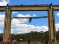 Au vrut sa faca un gratar de Cartea Recordurilor. 102 brazilieni si-au pus franghiile de siguranta au prajit carnea fiind suspendati de un pod la 20 de metri inaltime - VIDEO