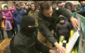 Povestea dureroasa a "pianistului extremist cu cagula" din Kiev, devenit un simbol al miscarii pro-europene