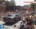 Haos total intr-un oras din statul american Virginia la un miting al nationalistilor. O masina a intrat intentionat in multime: o femeie a murit, iar aproximativ 20 de oameni au fost raniti - VIDEO