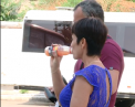 Lucrurile care ne fac sa resimtim caldura si mai tare atunci cand, de fapt, incercam sa ne racorim. Medicii indeamna oamenii sa uite de aceste metode pe timp de canicula: "Pacientii fac o greseala consumand multa bere" - VIDEO