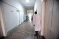 O salata cumparata dintr-un magazin i-ar fi dus direct pe patul de spital. Doi barbati din capitala spun ca s-au intoxicat dupa ce au mancat din bucatele procurate - VIDEO