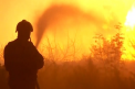 Pompierii croati depun eforturi mari pentru a stinge incendiile de vegetatie, care se apropie periculos de locuintele oamenilor - VIDEO