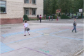 Terenul de joaca de la o gradinita din capitala arata de parca tocmai a trecut tehnica blindata pe acolo. Parintii au facut galagie si cer autoritatilor din educatie sa intervina - VIDEO