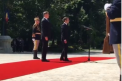 Presedintele francez a fost primit la Bucuresti cu onoruri militare. Emmanuel Macron a stat de vorba cu omologul sau roman la Palatul Cotroceni - VIDEO
