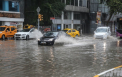 Inundatii puternice la Istanbul, ce au paralizat traficul in oras