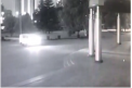 Un cinematograf din Rusia a fost cuprins de flacari, dupa ce un microbuz a intrat in plin in cladire. In vehicul erau 3 butelii cu gaz: o persoana, la spital - VIDEO