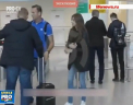 Opozantul rus, Alexei Navalnai, a fost "atacat" cu crenvursti pe aeroportul Domodedovo. Cum s-a fi intamplat totul - VIDEO