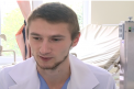 E primul si singurul barbat moasa de la noi din tara. Povestea tanarului care devenit vedeta la un spital din capitala pentru ca ajuta mamicile sa-si aduca pe lume bebelusii - VIDEO