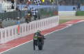 Faza de generic la cursa MotoGP din San Marino. Un pilot si-a impins motocicleta pana la finis, dupa ce a ramas fara combustibil pe ultima suta de metri. Cum a facut-o - VIDEO