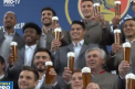 Au uitat de egalul cu Wolfsburg si s-au distrat la Oktoberfest. Vedetele de la Bayern Munchen au participat la festivalul berii imprena cu antrenorul lor - VIDEO
