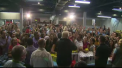 Momentul in care Donald Trump arunca suluri de prosoape unor sinistrati din Puerto Rico - VIDEO