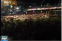 Slujbe si ceremonii de comemorare ale victimelor de la Las Vegas au avut loc in numeroase orase americane. Mii de oameni au incercat sa gaseasc familiile decedatilor pentru a le da o mana de ajutor. Atacatorul si-a planificat minutio atacul - VIDEO