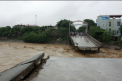 Inundatii in Vietnam. Cel putin 37 de persoane au murit, 40 sunt date disparute