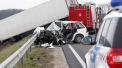 Accident teribil in apropiere de Budapesta. Un moldovean a murit pe loc, iar copilul acestuia a ajuns la spital, dupa ce masina in care se aflau a fost lovita in plin de un camion inmatriculat in Romania - FOTO