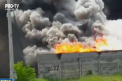 Aproape 50 de oameni au murit si peste 40 de persoane au fost ranite, dupa ce o fabrica de artificii din Indonezia a luat foc - VIDEO
