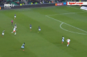 Incidente la un meci din Campionatul Frantei. Un jucator al echipei Lyon si-a scos tricoul si l-a aratat fanilor adversi, dupa ce a marcat un gol - VIDEO