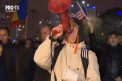 Sute de romani au protestat in Bucuresti, in ziua pe care au numit-o "Miercurea neagra a economiei romanesti", dupa ce Guvernul a adoptat modificarea Codului Fiscal - VIDEO