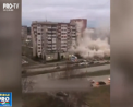 O parte a unui bloc cu 9 etaje din orasul rus Ijevsk s-a prabusit. Zona a fost invaluita de praf - VIDEO