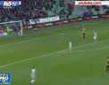 Autogol incredibil in campionatul Olandei. Un jucator imprumutat de Chelsea la Vitesse a inscris de la 30 de metri in propria poarta - VIDEO