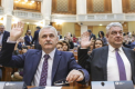 La cinci luni de la investire, Guvernul din Romania ar putea fi demis. Parlamentul dezbate motiunea de cenzura depusa de PNL, dar semnata si de alti deputati din opozitie - VIDEO