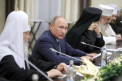 Ce ar fi discutat Patriarhul Daniel la Moscova despre Ucraina. Mesajul lui Putin - FOTO