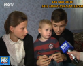 DARUIESTI SI CASTIGI: Copiii din Schineni care stiu pretul painii - muncesc din greu, cu ziua, ca sa se poata intretine. Si inteleg ca mama lor, ramasa singura cu cinci copii, nu le reuseste pe toate