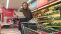 Anul acesta masa indestulata de Craciun va fi un efort financiar serios, pentru mai multi moldoveni. Preturile au crescut considerabil la unele alimente. Cat cheltuim pe un meniu de sarbatoare - Experiment Pro TV