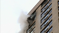 Misiunea grea de Craciun, pentru pompierii din New York. Acestia au trebuit sa stinga un incediu izbucnit intr-un apartament aflat la etajul 36 al unei cladiri din Manhatan