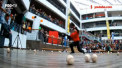 Are 9 ani si a intrat in Cartea Recordurilor Guinness. Un pusti din Columbia a reusit sa prinda mingea de baseball de 68 de ori intr-un minut - VIDEO