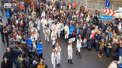 Traditiile sarbatorilor de iarna sunt respectate cu strictete in orasul Comanesti din Romania. Acolo mii de oameni au participat la festivalul de datini si obiceiuri - VIDEO
