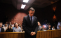"Ma tem de tine si de felul in care imi vorbesti". SMS-urile dintre Oscar Pistorius si iubita lui, facute publice