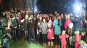 Ce nu fac mamele pentru copii lor? Sunt gata sa aduca si ninsoarea din cer. Un grup de femei, suparate ca picii lor nu se pot da cu sania, au organizat astazi un adevarat ritual de chemare al fulgilor - VIDEO