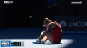 Una calda, alta rece pentru Simona Halep la Australian Open. Numarul 1 mondial s-a calificat in actul secund, dar s-a accidentat - VIDEO