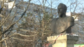 Pe un ger de crapa pietrele, de dimineata in capitala au fost marcati 159 de ani de la Unirea Principatelor Romane. Cantece si dicursuri patriotice au rasunat la bustul lui Alexandru Ioan Cuza - VIDEO