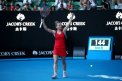 Simona Halep este in finala Australian Open. Simona Halep a acces, dupa o partida thriller contra lui Angelique Kerber - VIDEO