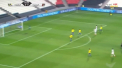 Un super gol, doar ca nu in poarta care trebuia. Fundasul echipei Al Dhafra ar fi marele favorit daca, in fotbal, s-ar acorda premiul pentru autogolul anului