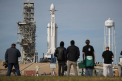 SpaceX trimite in spatiu o racheta care va avea la bord o masina electrica Tesla - VIDEO