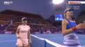 Victorie lejera in primul meci. Halep s-a calificat in turul 2 de la Doha, dupa ce a invins-o pe rusoaica Ekaterina Makarova - VIDEO