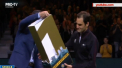 Moment magic si istoric pentru Roger Federer la Rotterdam. Tenismanul elvetian a redevenit numarul 1 mondial, dupa ce l-a invins pe Robin Haas - VIDEO