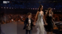 Noapte alba la Londra. In capitala britanica au fost decernate premiile Brit Awards, cele mai importante din industria muzicala din Regatul Unit. Dua Lipa, a luat doua trofee - VIDEO