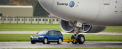 In 2006 a tras un avion dupa el. Volkswagen ne spune povestea modelului Touareg inaintea lansarii noii generatii - VIDEO