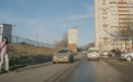 O femeie din Rusia, lovita de o masina, in timp ce traversa strada vorbind la telefon. VIDEO