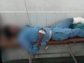 Imagini care pot afecta emotional. Momentul in care un pacient doarme cu capul pe piciorul amputat intr-un spital din India - VIDEO