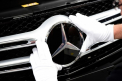 Teapa de lux. Ce a descoperit un sofer in Mercedes-ul sau E-Class, de 40.000 de euro