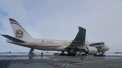 Un avion Boeing 777 a aterizat de urgenta, pe Aeroportul Otopeni din Bucuresti, Romania - FOTO