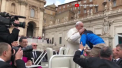 Un copil bolnav de cancer a vrut cu orice pret sa-l vada pe Papa. Ce a facut Francisc