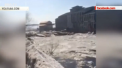 Persoanele dintr-un restaurant din Rusia au avut parte de o plimbare pe rau: debarcaderul s-a despins de mal si a inceput sa pluteasca pe raul Volga printre vapoare si barci - VIDEO