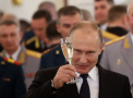 Viitorii acoliti ai lui Putin, pusi sa sara de pe stanci si sa stea sub tanc
